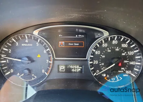 2015 Nissan Altima 2.5 из США, поврежденный, VIN 1N4AL3AP8FN375404